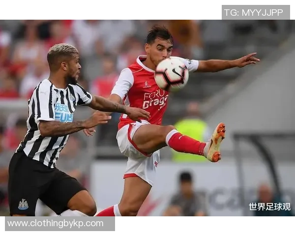 莱比锡狂胜本菲卡6-2神扑时刻引发争议判罚全场沸腾