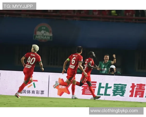 中超激战巴黎圣日耳曼险胜AC米兰补时绝杀引发全场狂欢