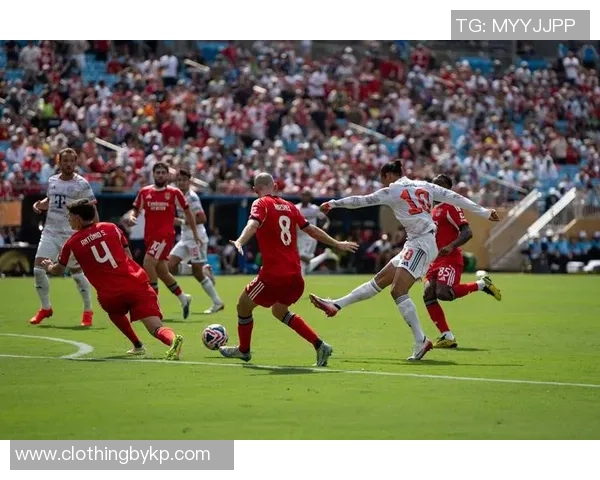 国王杯精彩对决拜仁狂胜本菲卡乌龙球引发全场欢呼