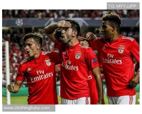 国王杯精彩对决本菲卡与利物浦2比2平局战术分析全场瞬间回顾 国王杯精彩对决本菲卡与利物浦2比2平局战术分析全场瞬间回顾