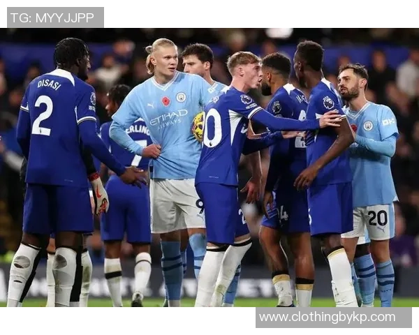 友谊赛激战成平局里昂与莱比锡争议判罚引发全场热议