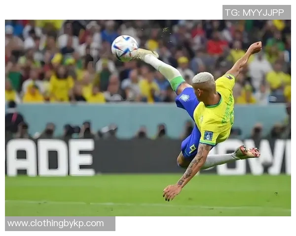 英超激战:AC米兰逆袭拜仁全场沸腾战术解析尽显精彩 英超激战:AC米兰逆袭拜仁全场沸腾战术解析尽显精彩